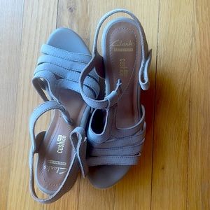 Clarks soft cushion wedges